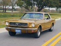 mump_0406_001_z+1966_ford_mustang+front_view.jpg